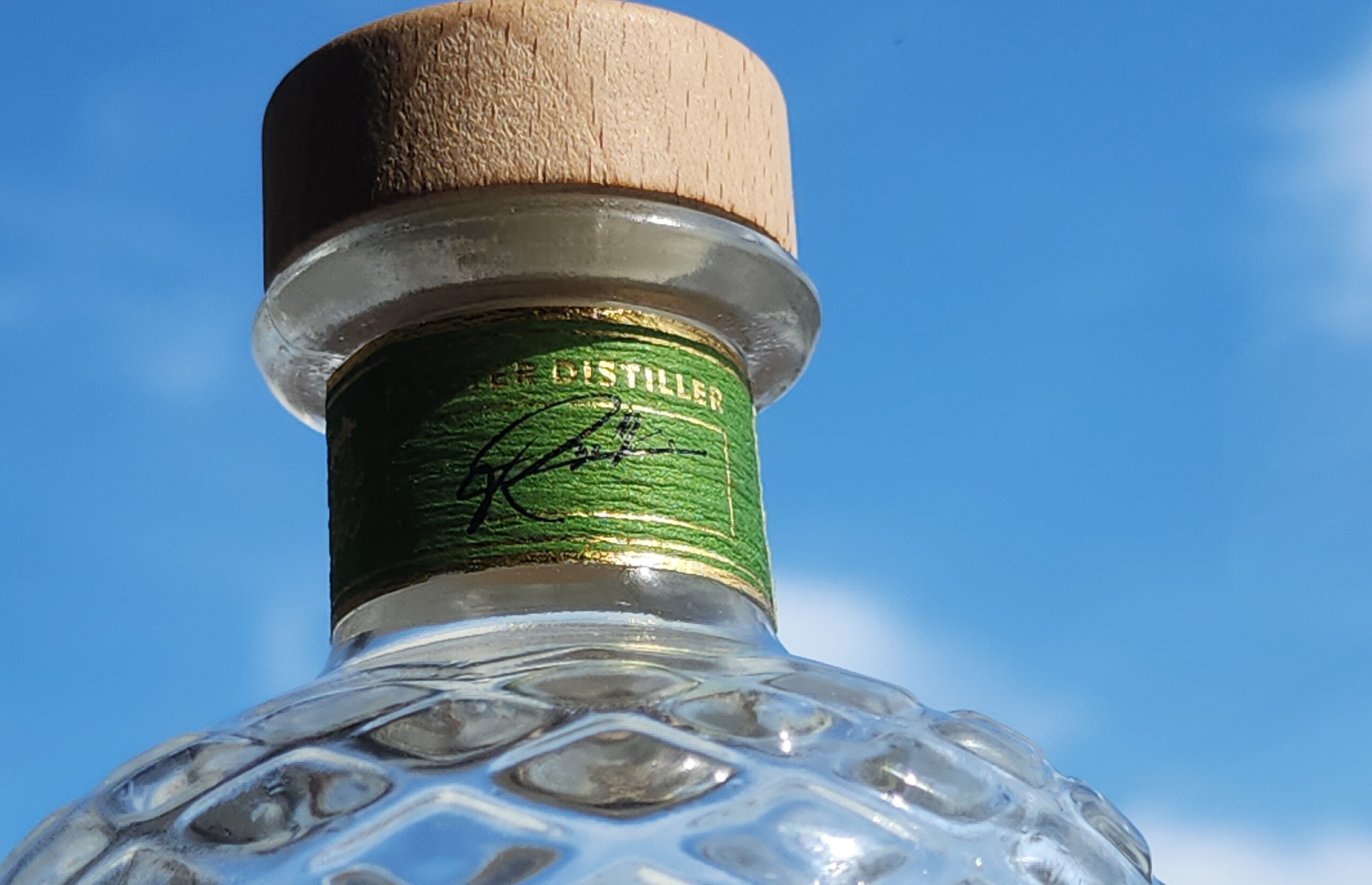 箔押し首巻きラベル EBISU GIN