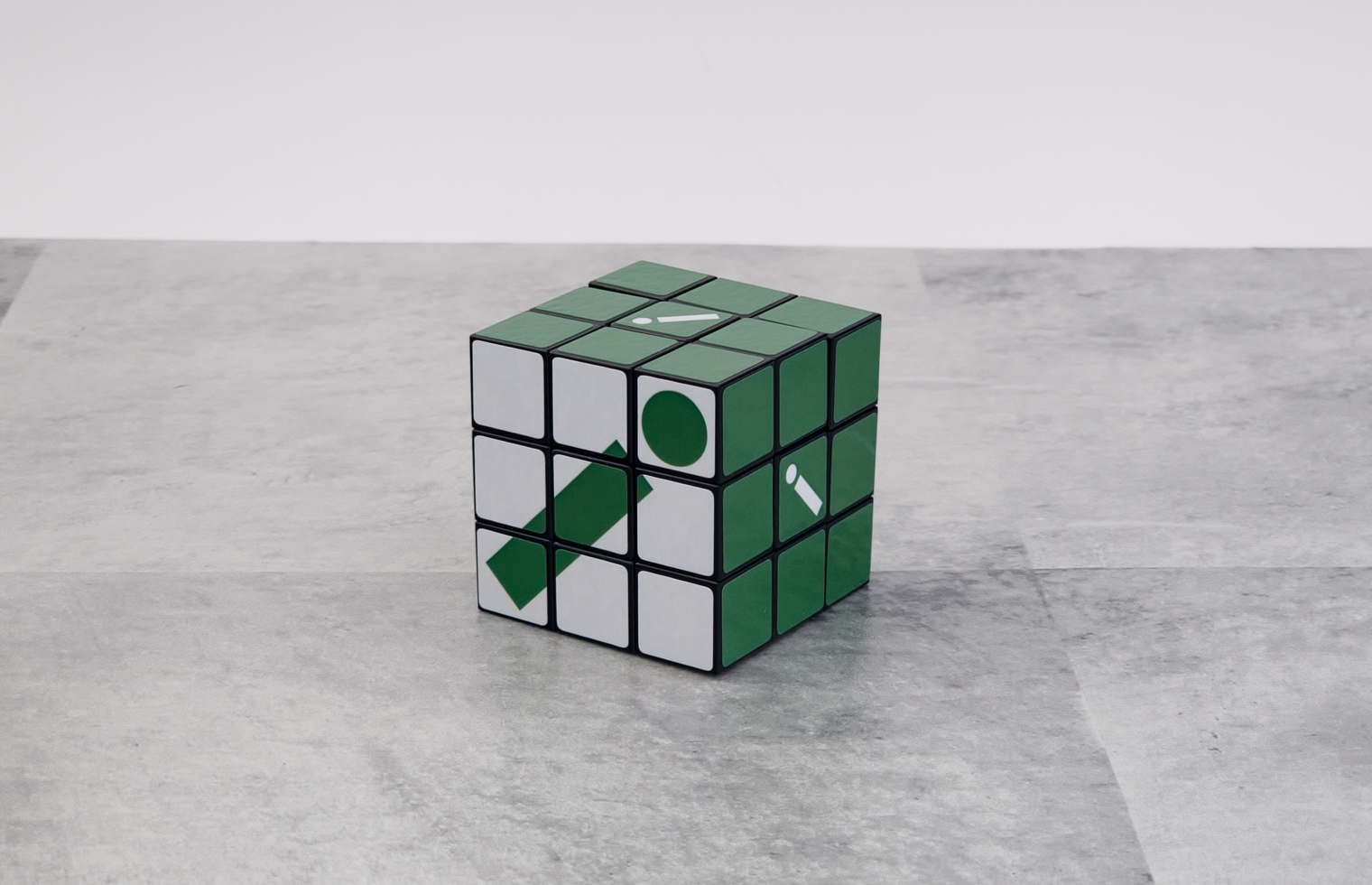 オリジナル6面パズルは、移転記念・周年記念のノベルティとしてもおすすめ